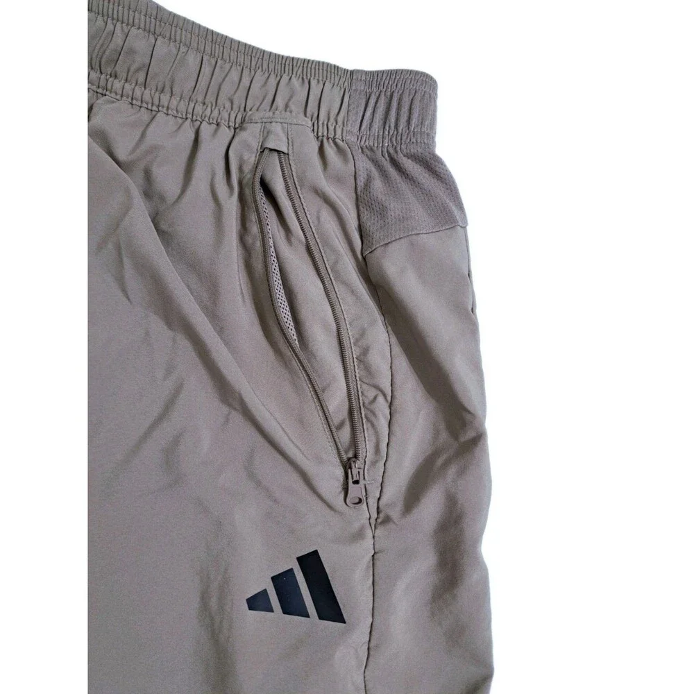 Adidas Aeroready Shorts Men's Large Brown Tan Woven Run Gym Summer Essentials